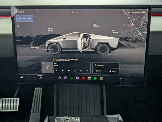 Used 2025 Tesla Cybertruck AWD Crew Cab image 12