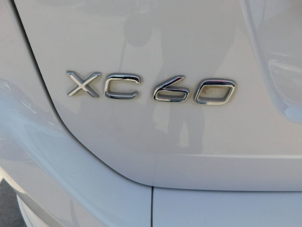Used 2016 Volvo XC60 T5 FWD image 12