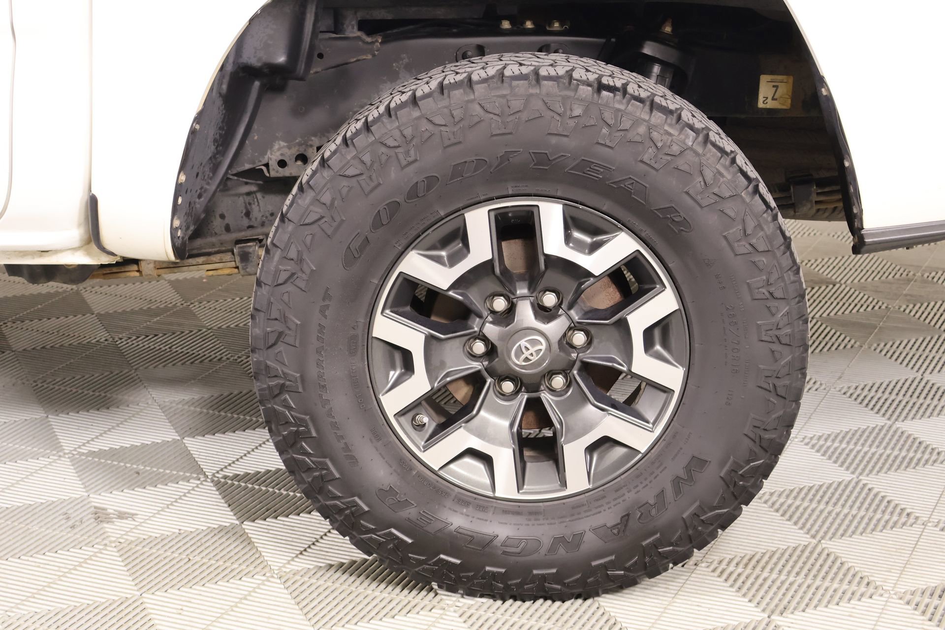 Used 2019 Toyota Tacoma SR5 image 17