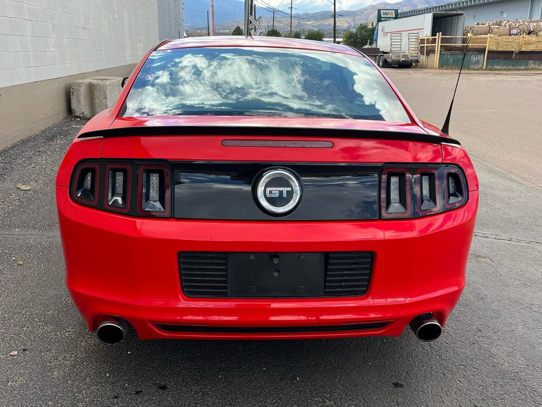 Used 2012 Ford Mustang GT RWD image 6
