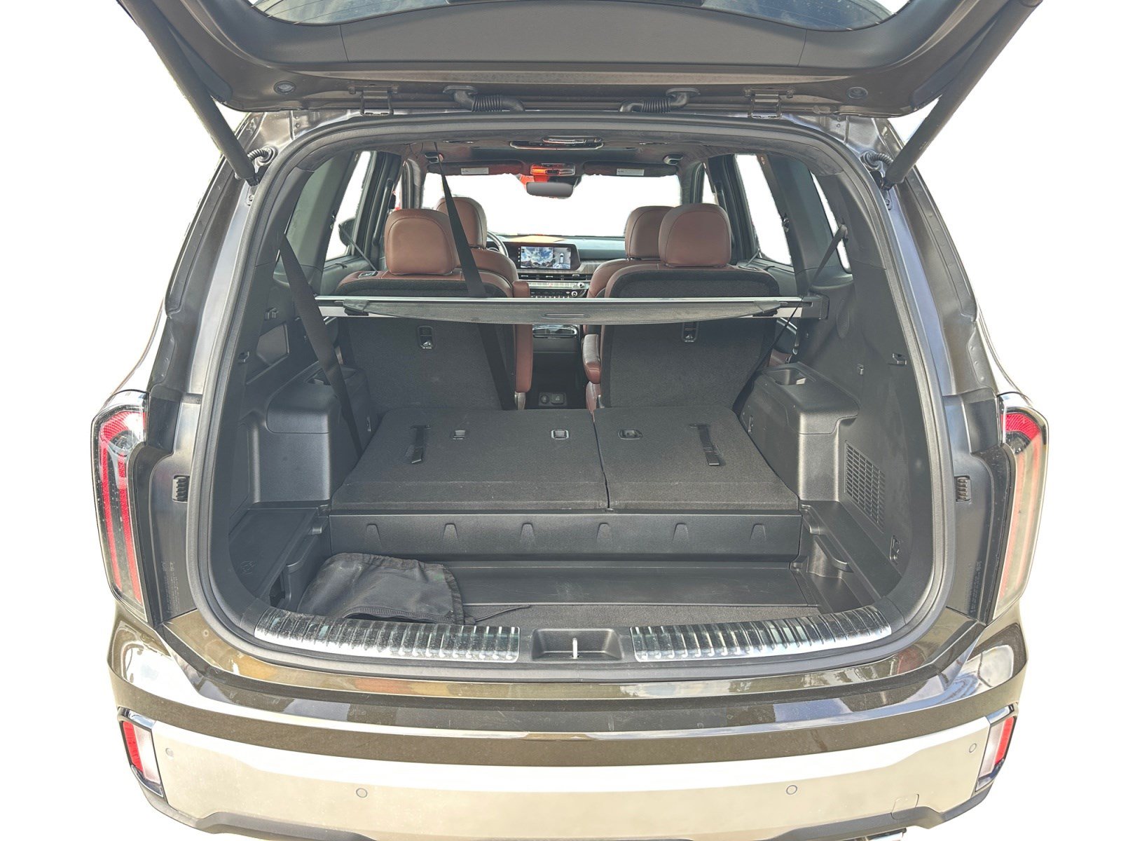 Used 2024 Kia Telluride SX Prestige w/ Towing Package AWD/4WD image 23