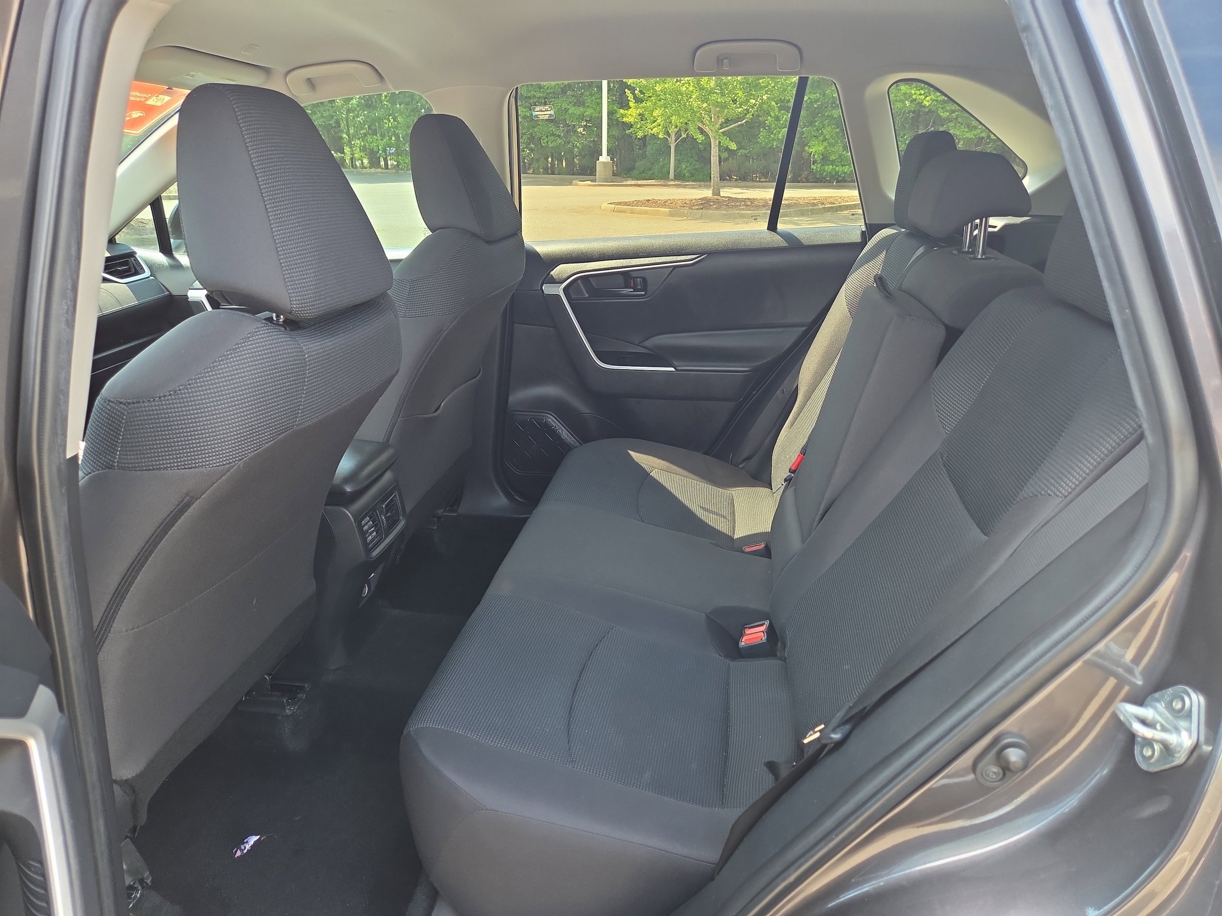 Used 2024 Toyota RAV4 LE FWD image 10
