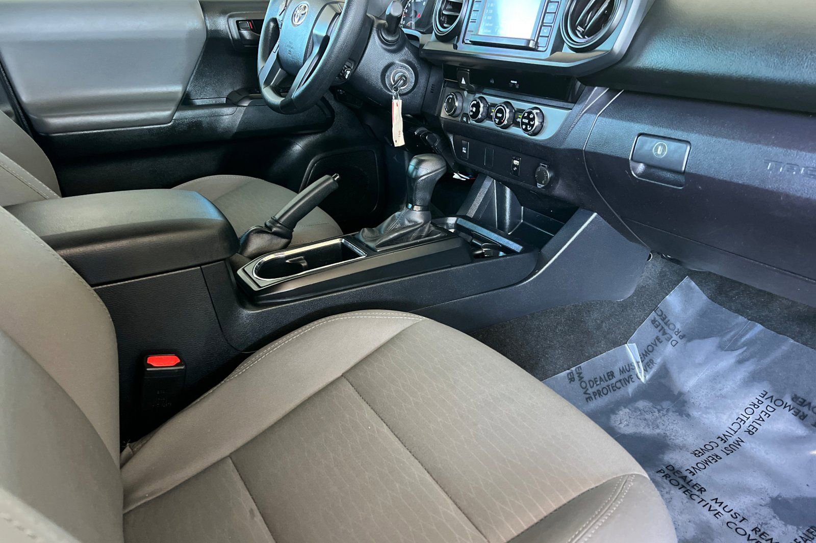 Certified 2017 Toyota Tacoma SR image 19