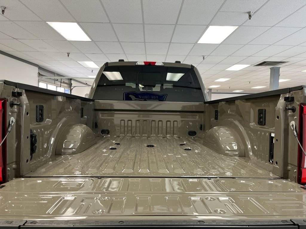 New 2026 Ford F350 4x4 Crew Cab Super Duty image 11