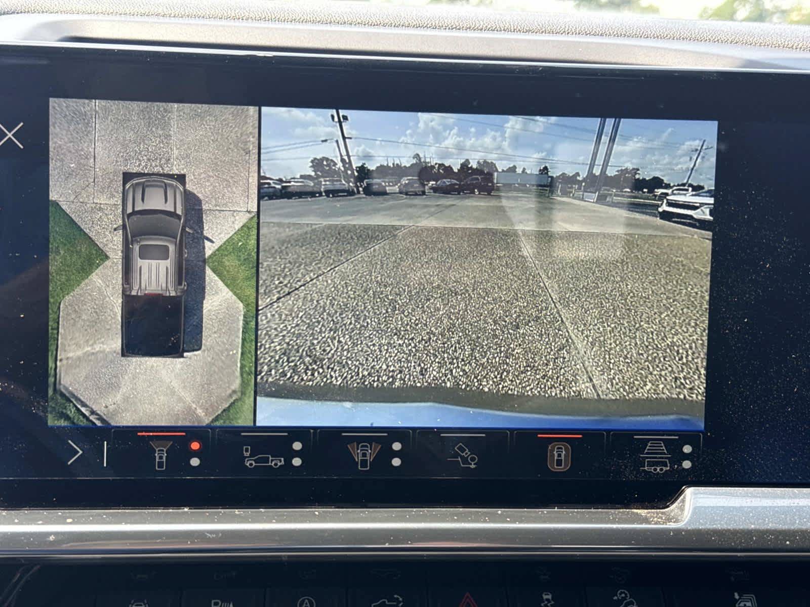 New 2026 Chevrolet Silverado 1500 LTZ w/ LTZ Premium Package AWD/4WD image 18