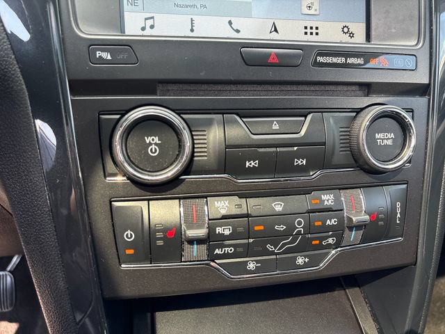 Used 2018 Ford Explorer XLT w/ Equipment Group 202A AWD/4WD image 26