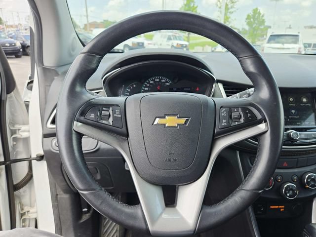 Used 2018 Chevrolet Trax LT w/ LT Convenience Package FWD image 9