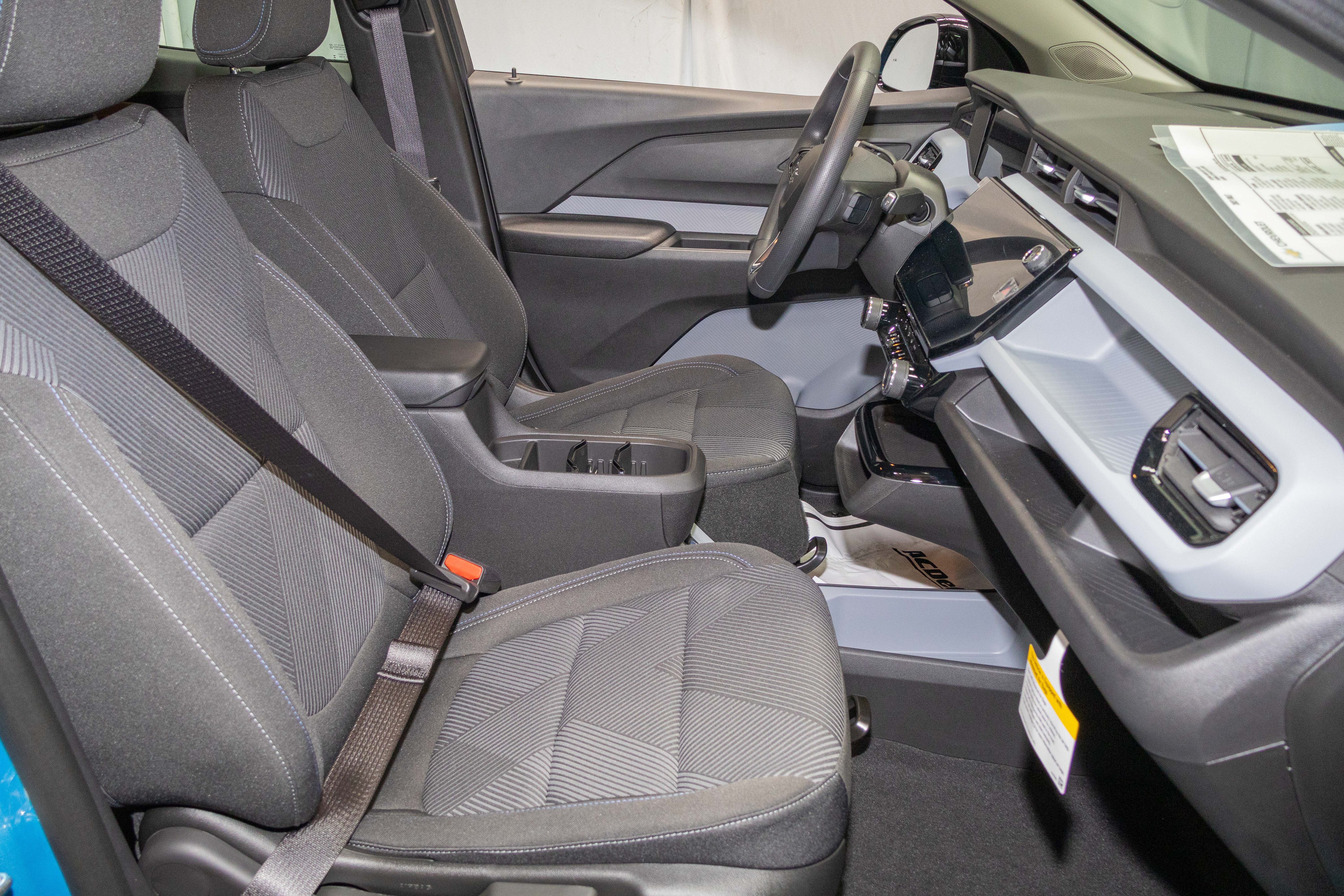 New 2027 Chevrolet Bolt LT FWD image 12