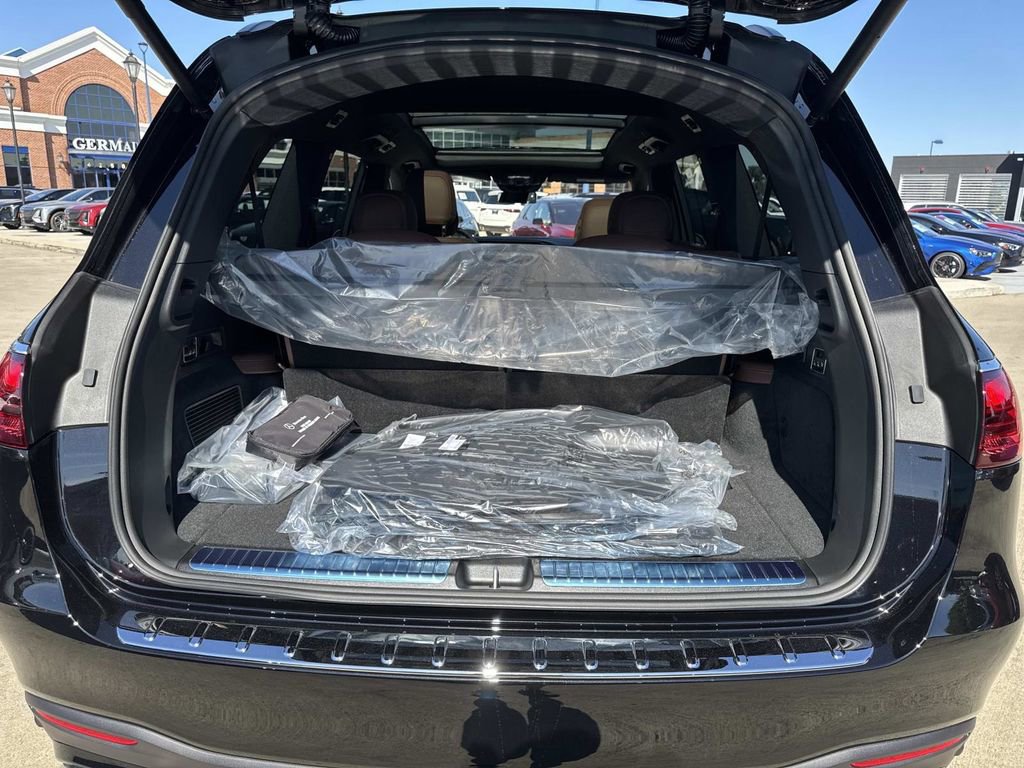 New 2026 Mercedes-Benz GLS 580 4MATIC image 6