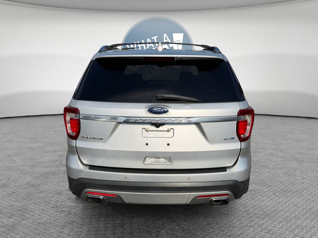Used 2017 Ford Explorer Platinum image 5