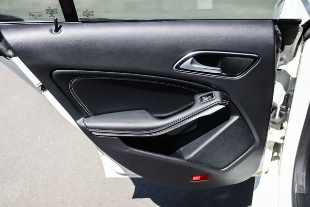 Used 2014 Mercedes-Benz CLA 250 image 51