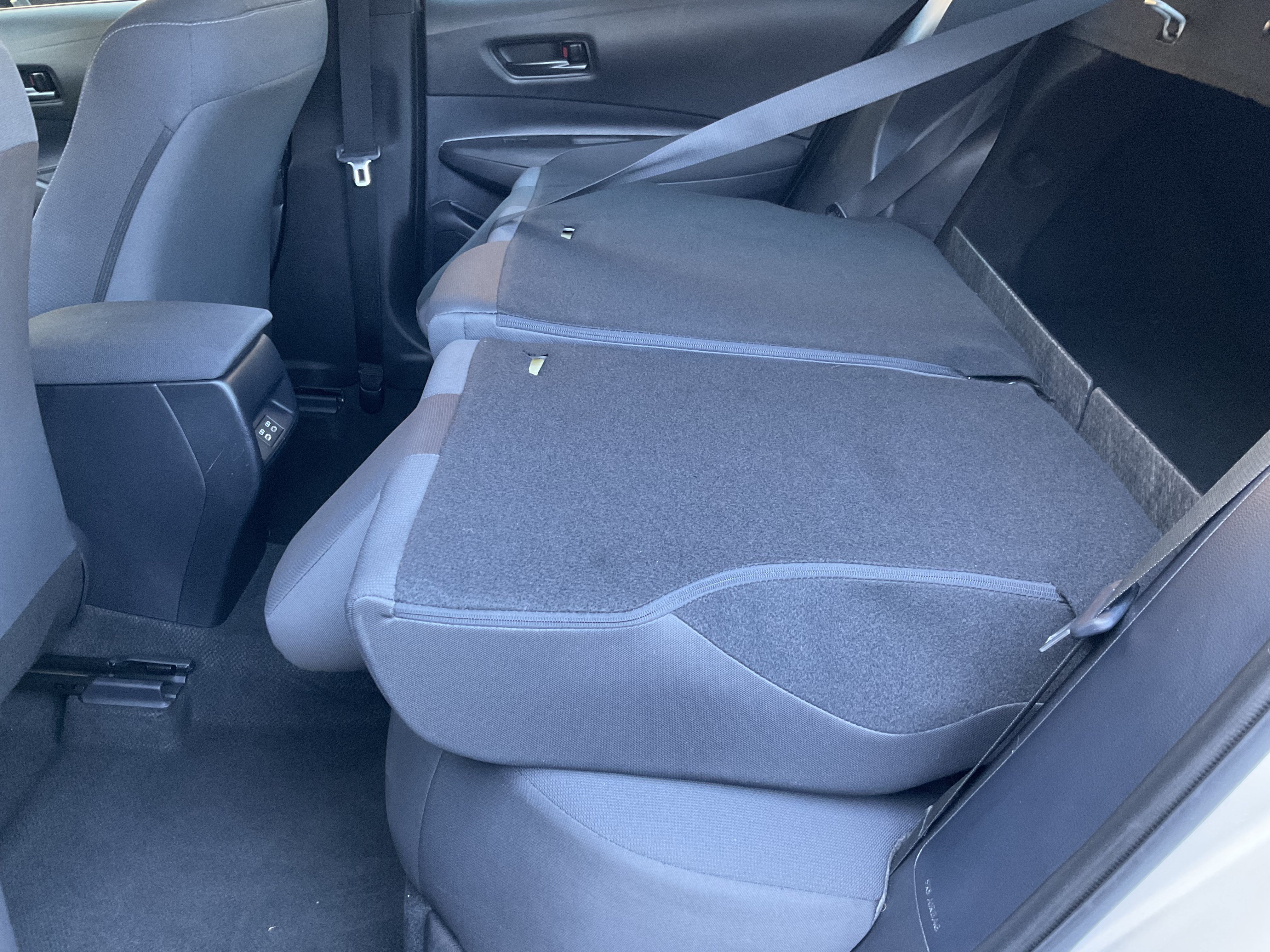 Used 2025 Toyota Corolla LE FWD image 36