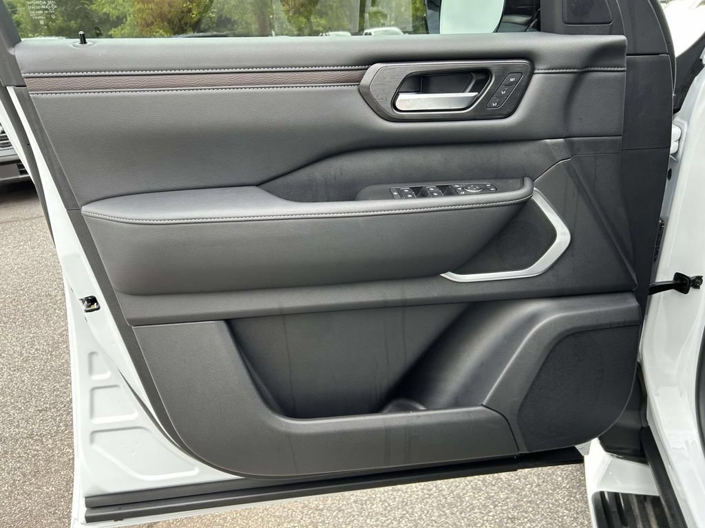 New 2026 Nissan Armada Platinum Reserve AWD/4WD image 16