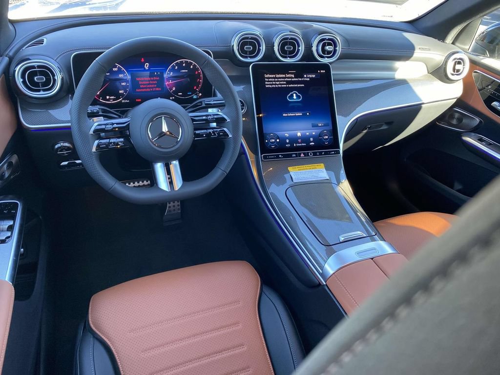 Used 2025 Mercedes-Benz GLC 300 4MATIC image 15