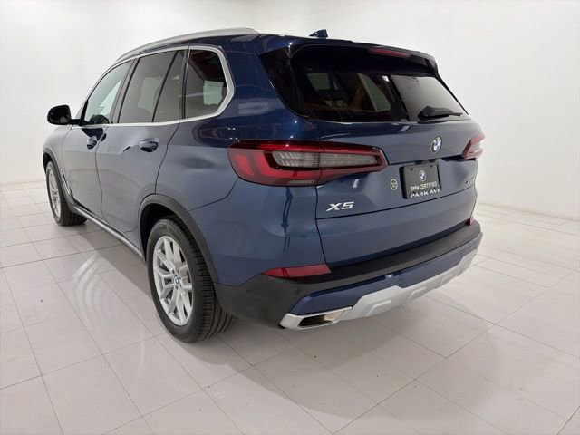Certified 2023 BMW X5 xDrive40i w/ Premium Package AWD/4WD image 3