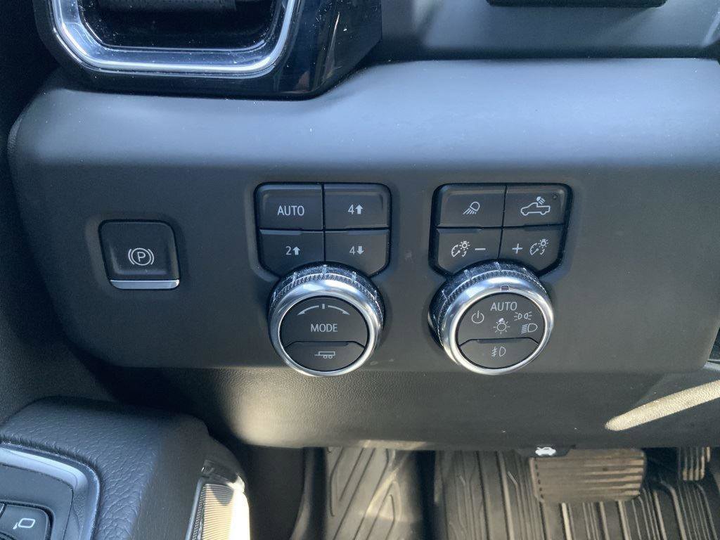 Used 2024 GMC Sierra 1500 Denali w/ Technology Package image 36