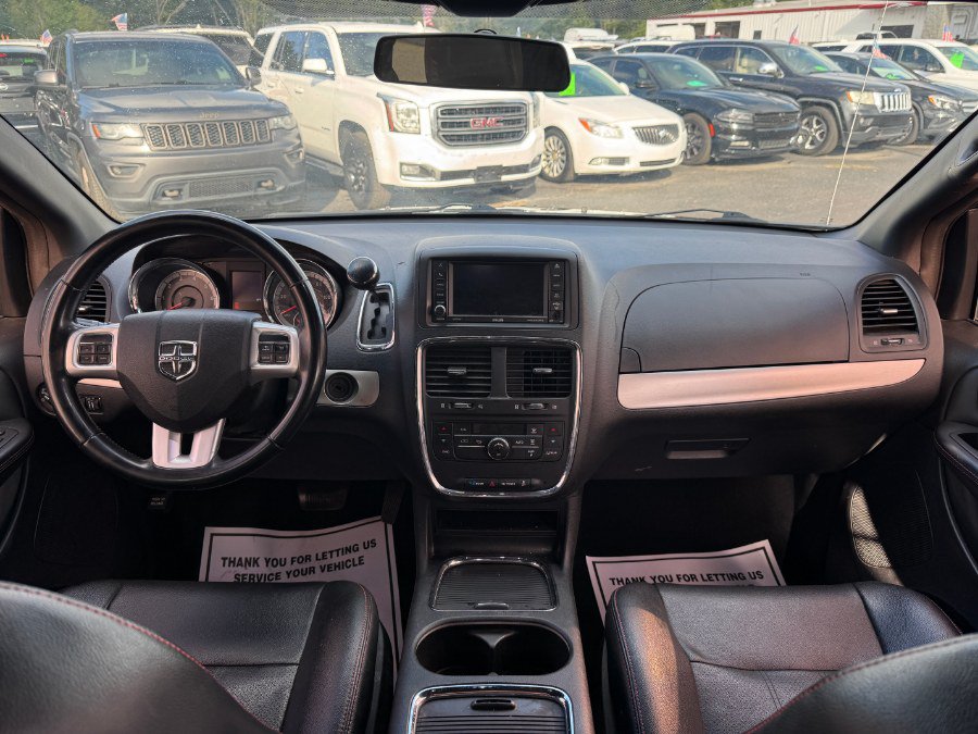 Used 2016 Dodge Grand Caravan R/T FWD image 21