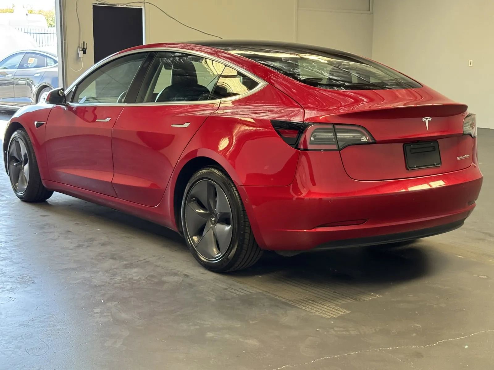 Used 2020 Tesla Model 3 Performance image 2