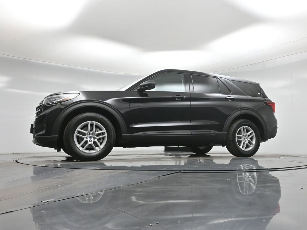 New 2026 Ford Explorer Active image 7