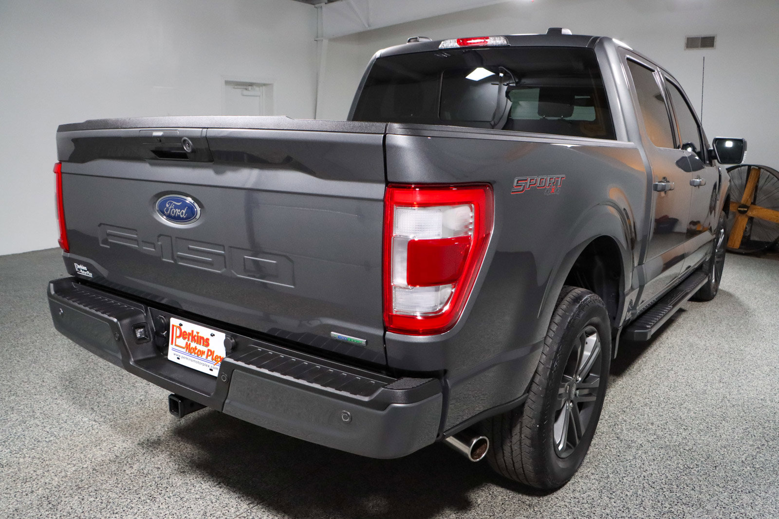 Used 2023 Ford F150 Lariat w/ Equipment Group 502A High image 7