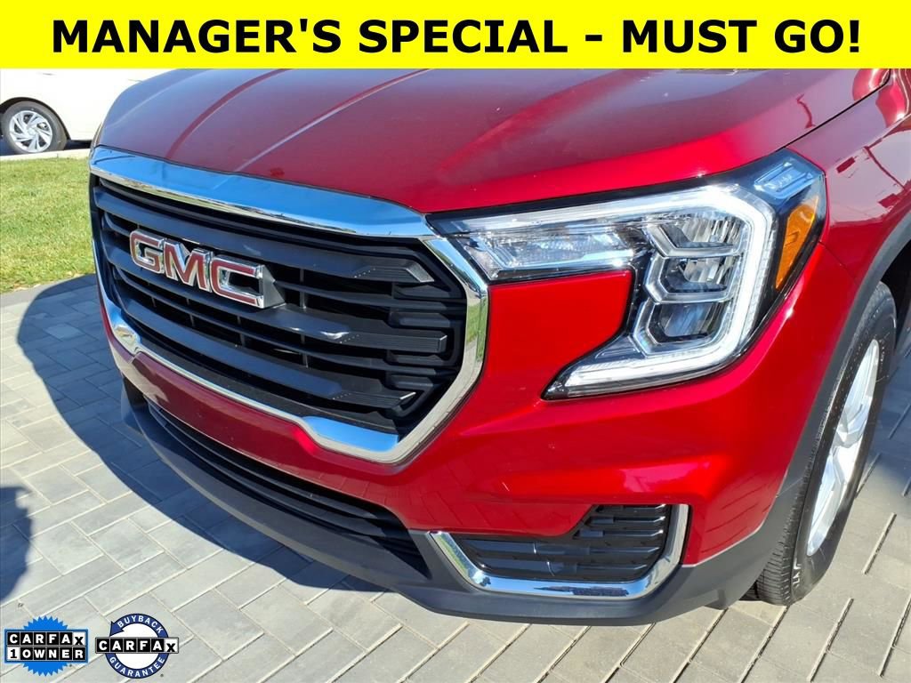 Used 2024 GMC Terrain SLE image 9