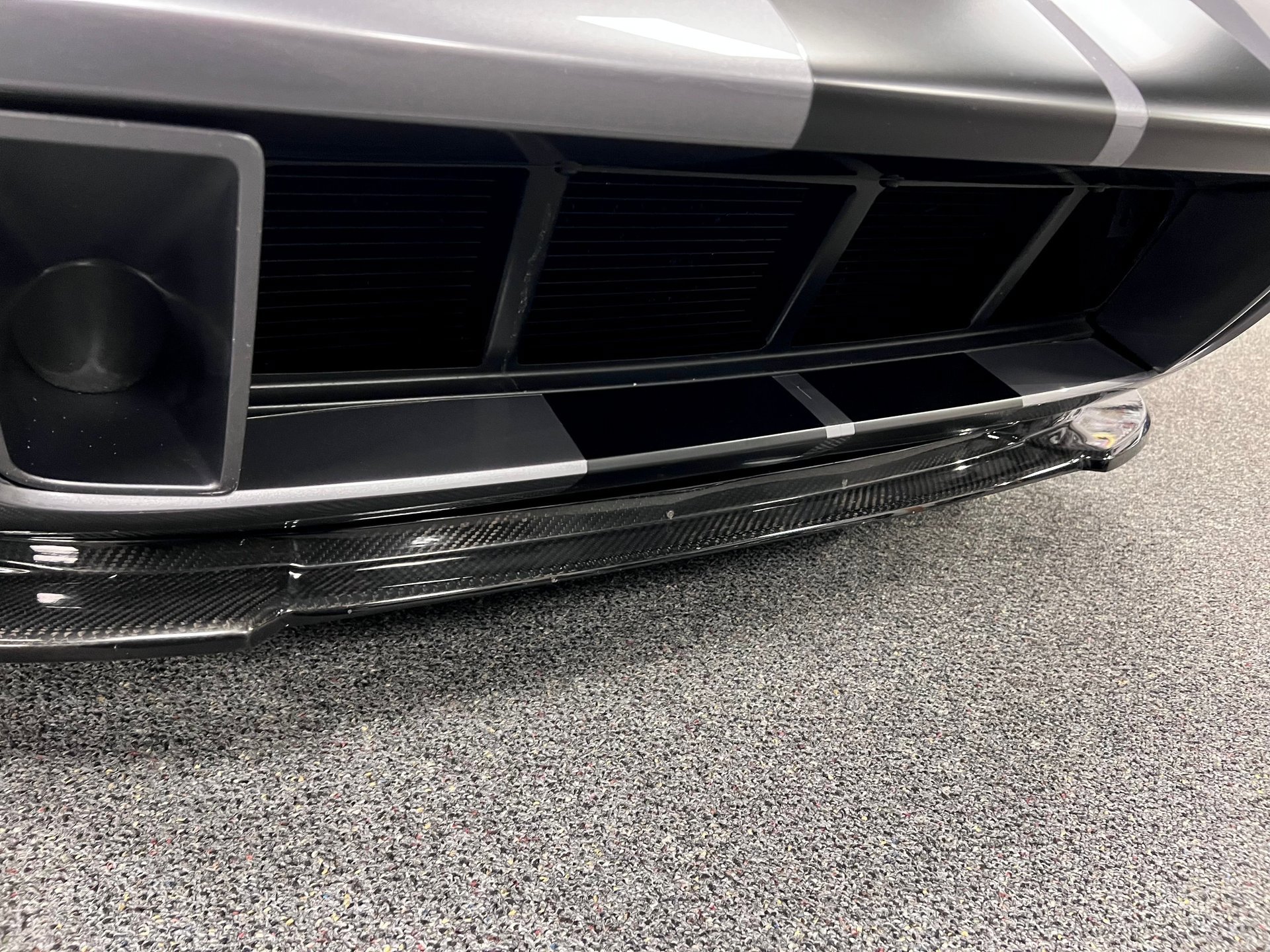 Used 2006 Ford GT RWD image 14