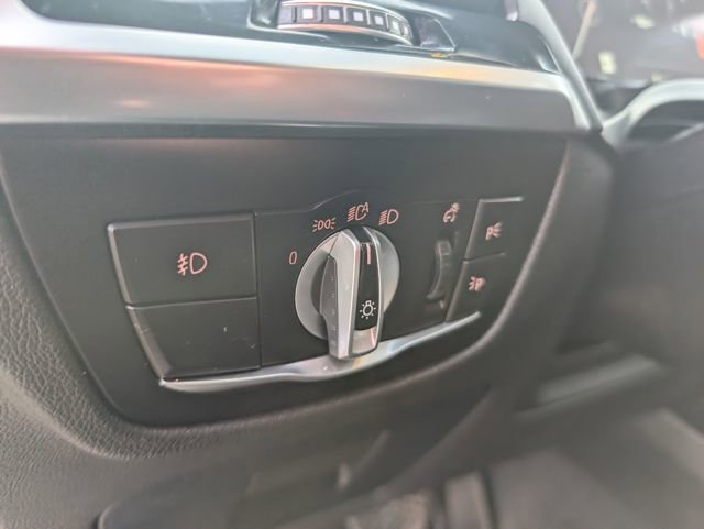 Used 2019 BMW X3 xDrive30i w/ Premium Package image 17