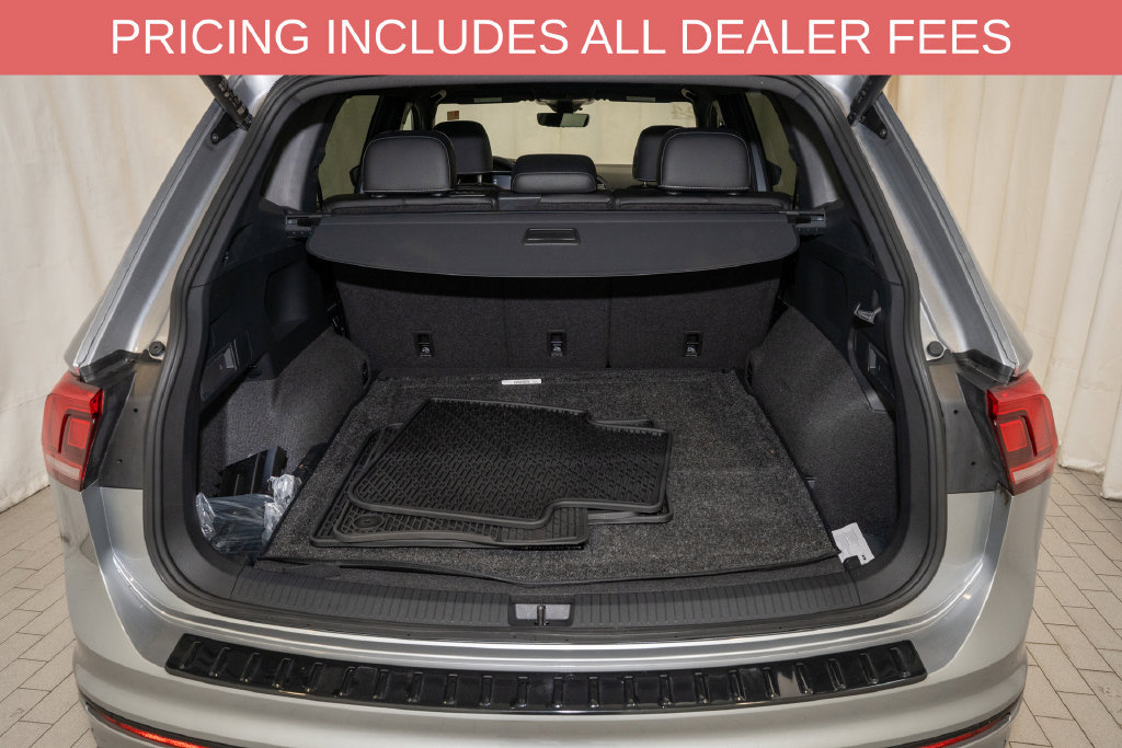 Used 2024 Volkswagen Tiguan SE R-Line AWD/4WD image 5