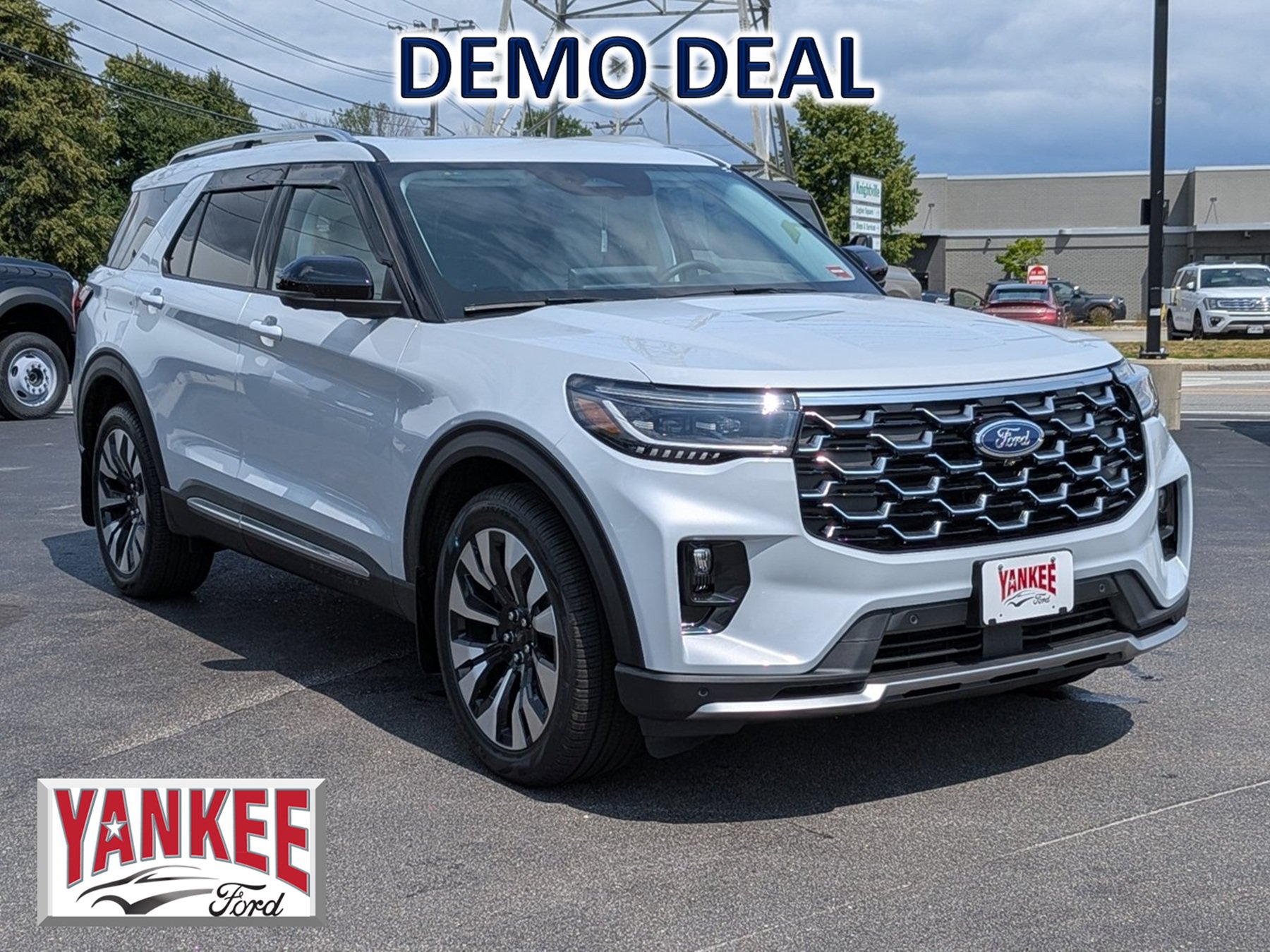 New 2026 Ford Explorer Platinum w/ LUX Leather Package AWD/4WD image 1