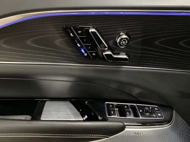 Used 2024 Cadillac Lyriq Luxury RWD image 29