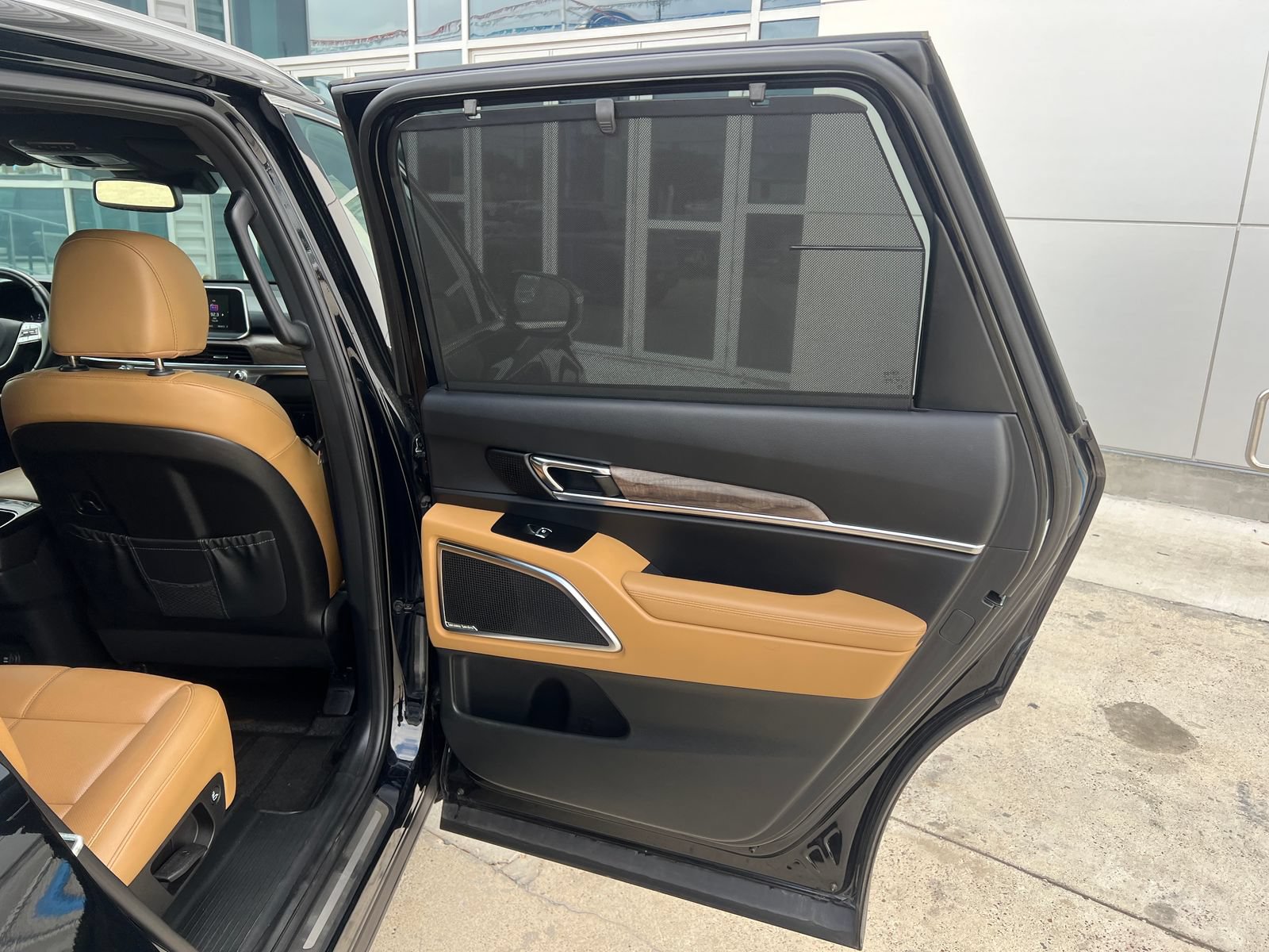 Used 2021 Kia Telluride SX w/ Towing Package FWD image 15