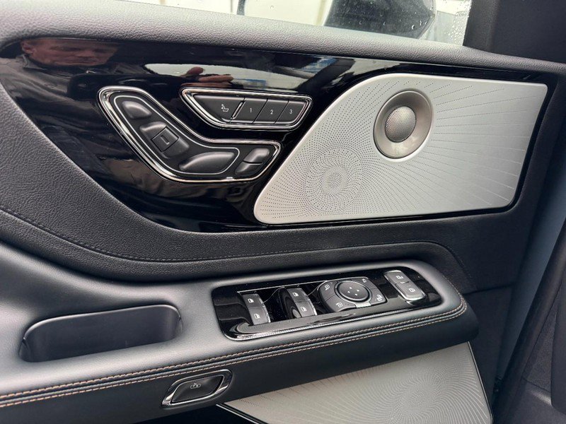 New 2025 Lincoln Aviator Reserve w/ Equipment Group 201A AWD/4WD image 25