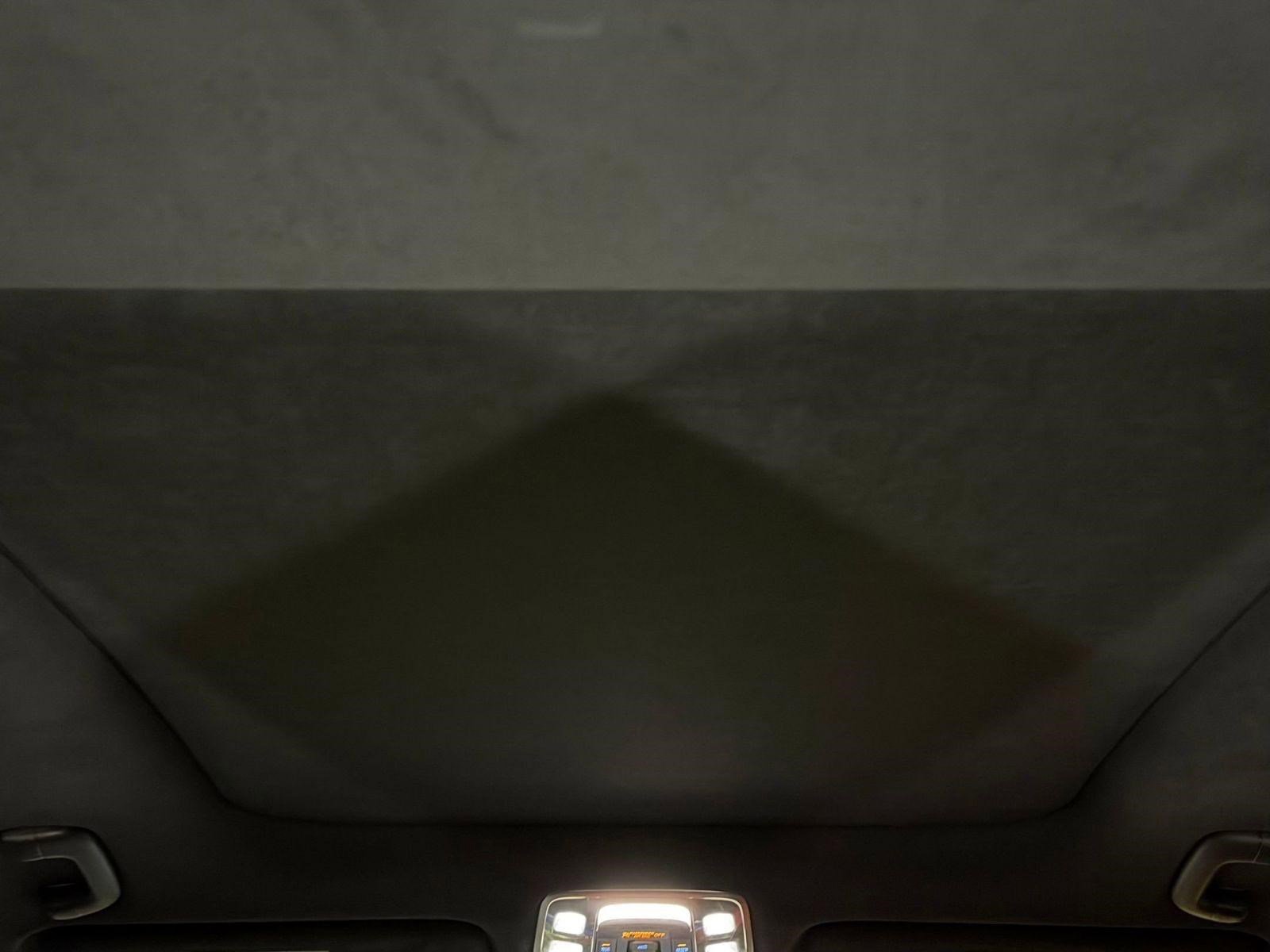 Used 2022 Genesis GV70 3.5T Sport w/ Sport Prestige Package AWD/4WD image 16