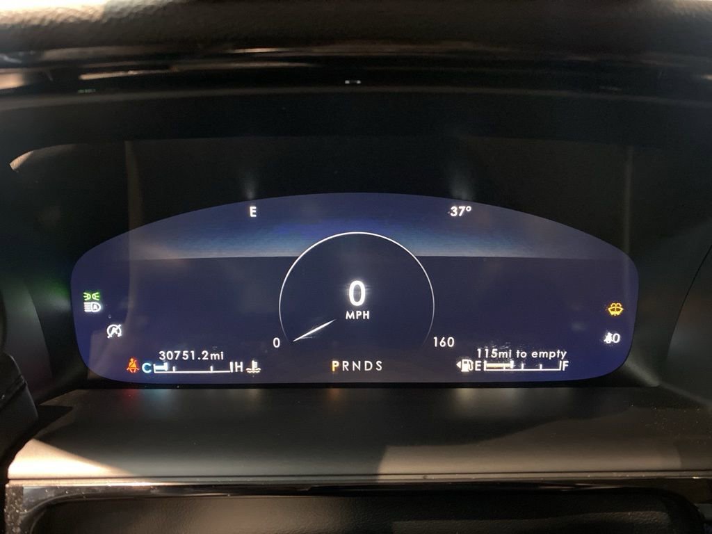 Used 2022 Lincoln Nautilus Reserve w/ Equipment Group 201A image 6