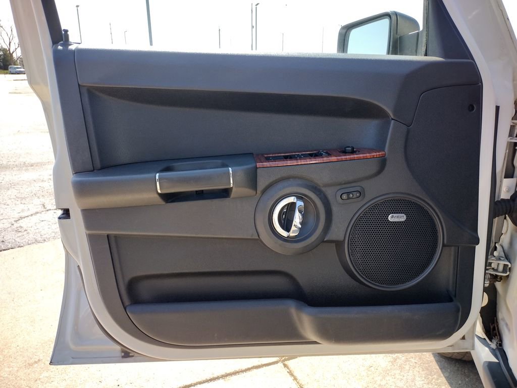 Used 2008 Jeep Commander Limited w/ Trailer Tow Group IV image 30