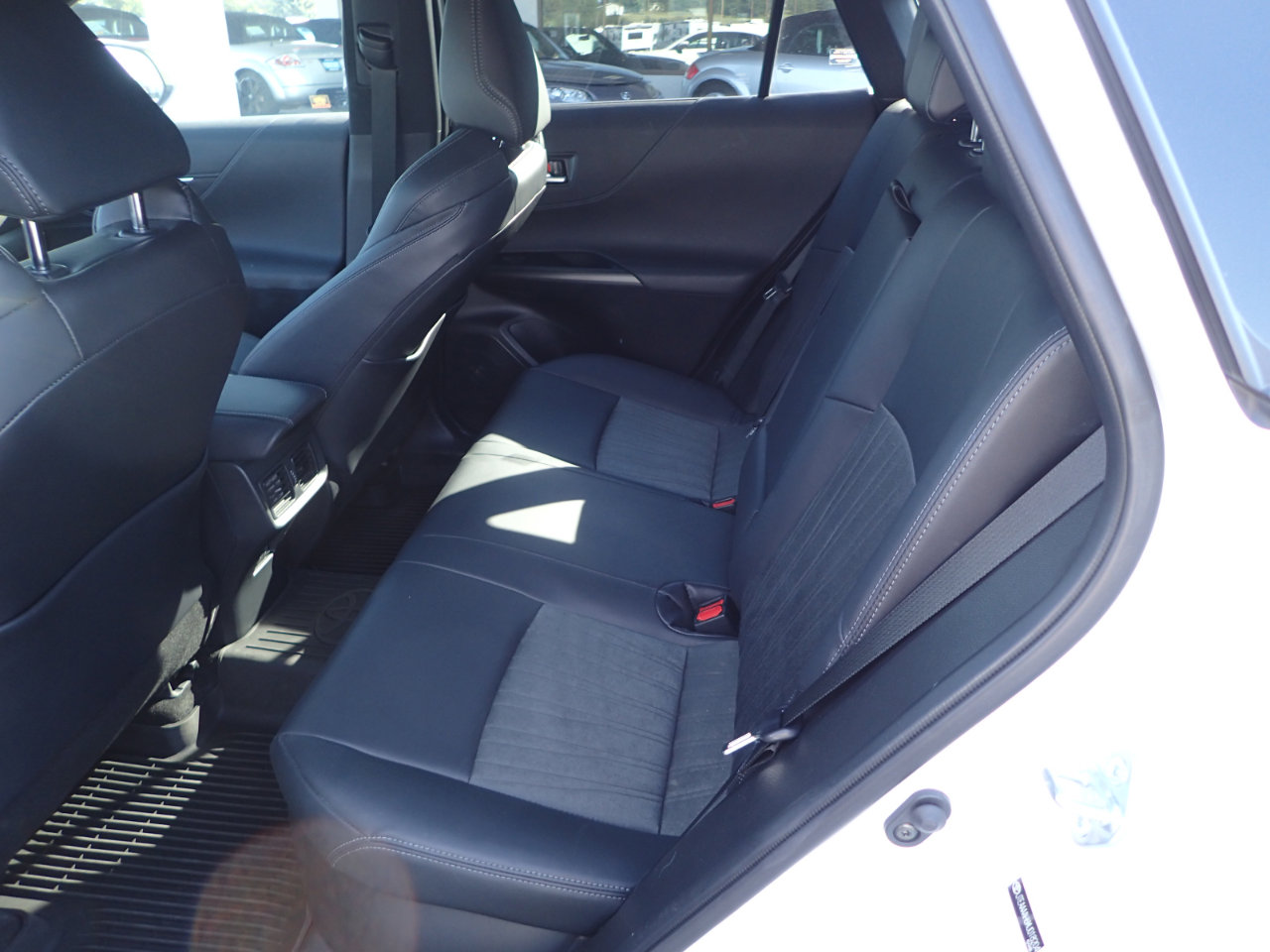 Used 2021 Toyota Venza XLE image 10