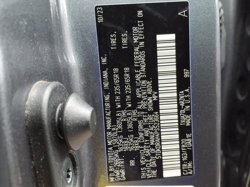 Used 2023 Toyota Highlander L image 25