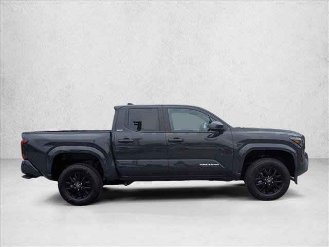 Used 2025 Toyota Tacoma SR5 AWD/4WD image 4
