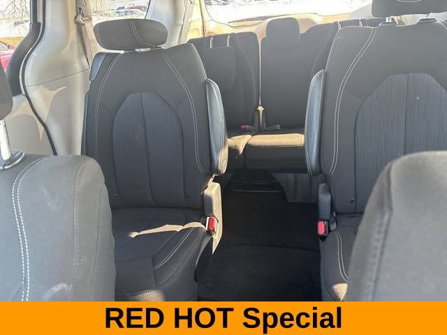 Used 2023 Chrysler Voyager LX FWD image 28