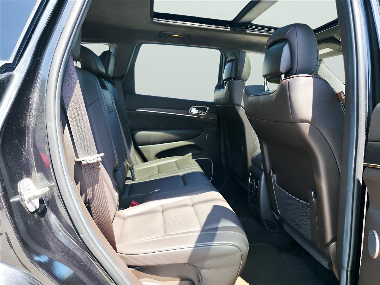 Used 2014 Jeep Grand Cherokee Summit AWD/4WD image 19
