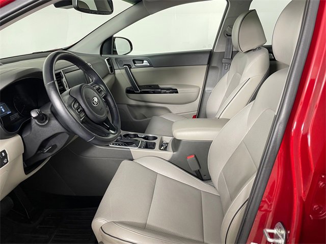 Used 2019 Kia Sportage EX w/ EX Technology Package image 2