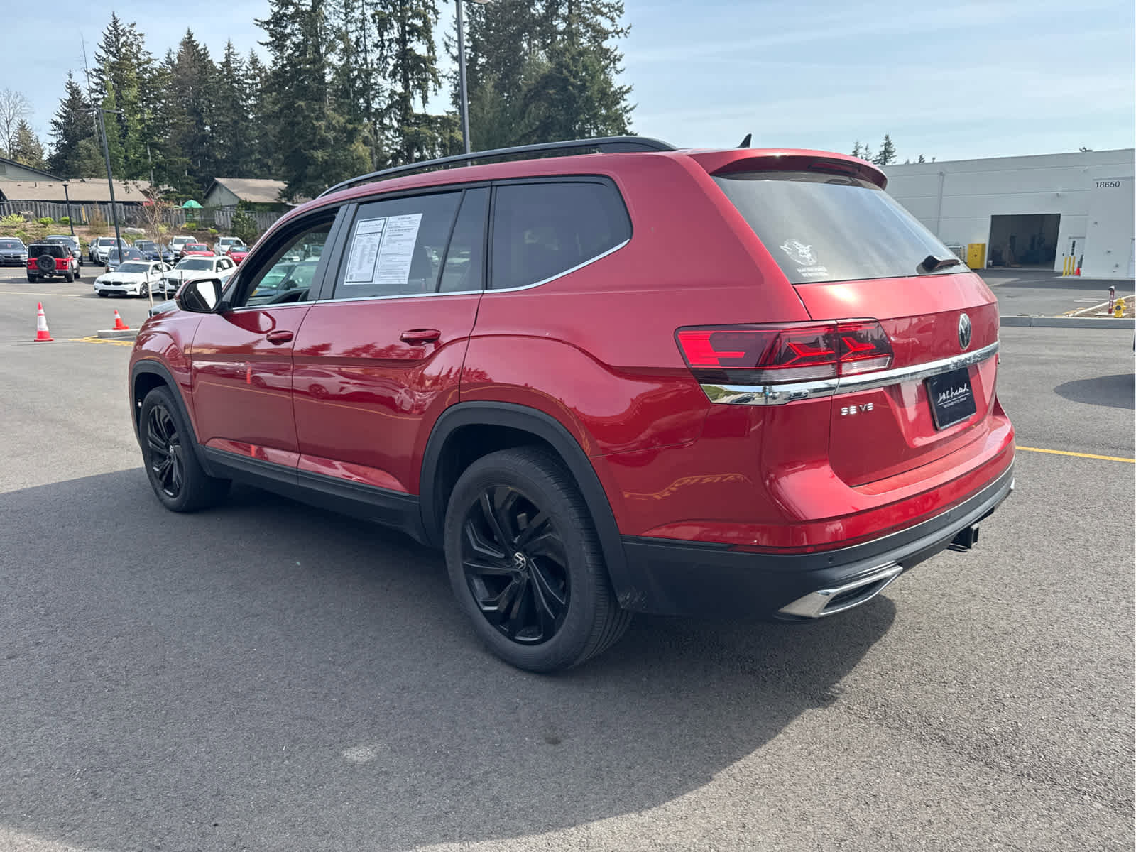 Used 2023 Volkswagen Atlas SE AWD/4WD image 4