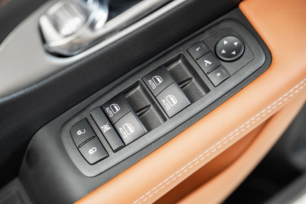 New 2026 Chrysler Pacifica Pinnacle FWD image 34