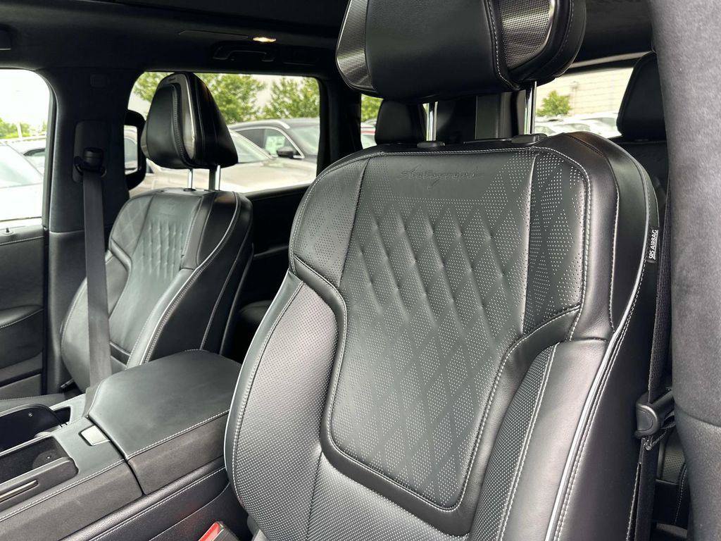 Used 2025 INFINITI QX80 Autograph w/ Autograph Exterior Package AWD/4WD image 30
