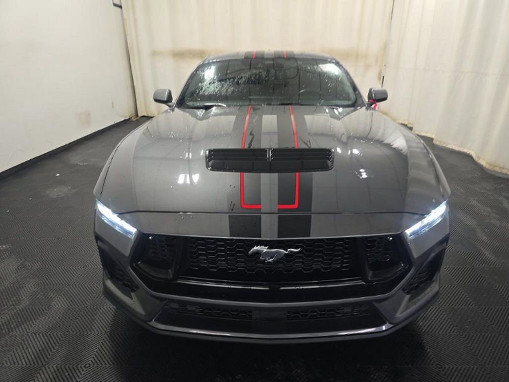 Used 2025 Ford Mustang GT image 3
