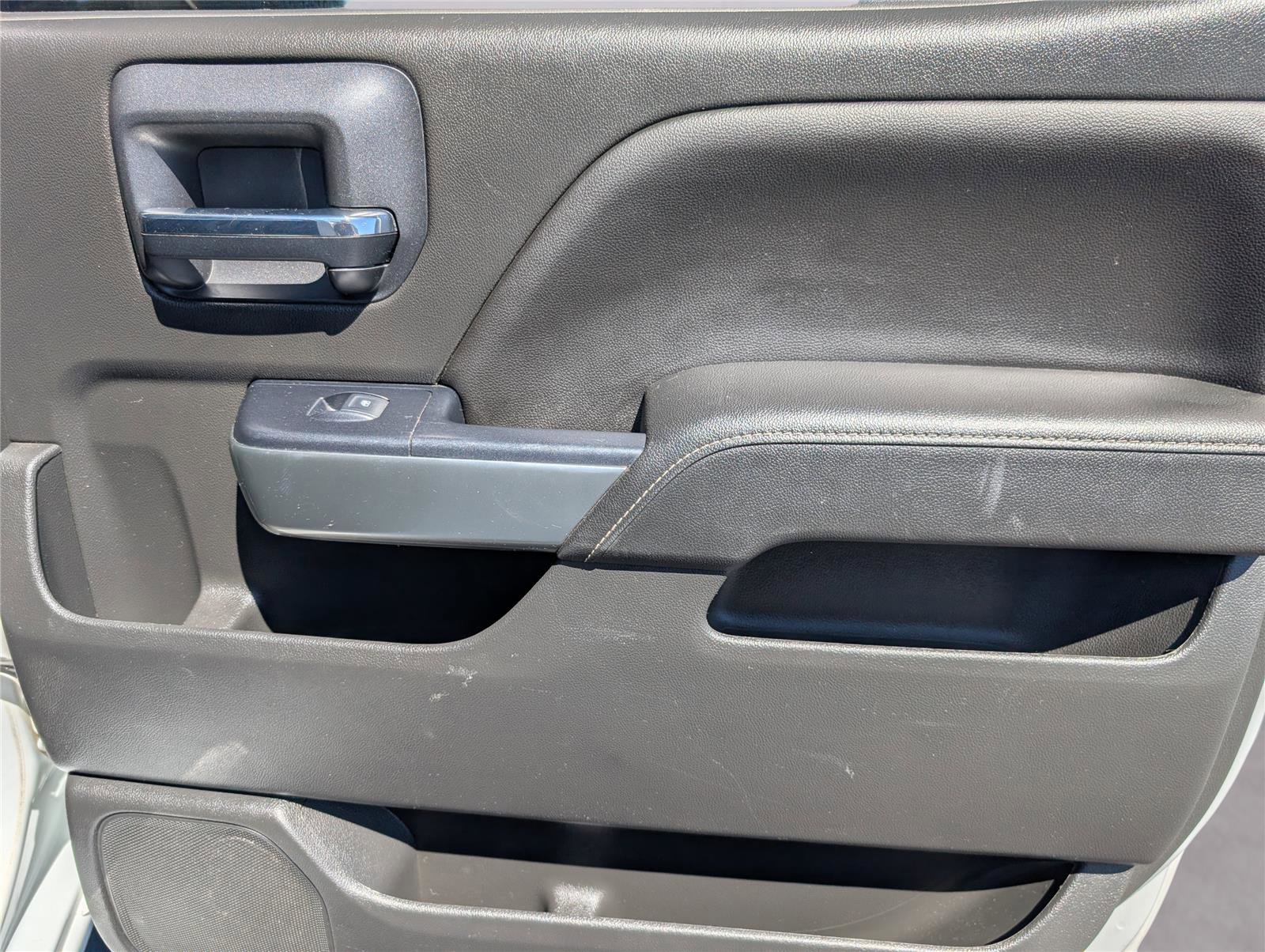 Used 2018 Chevrolet Silverado 1500 LT w/ Texas Edition image 34