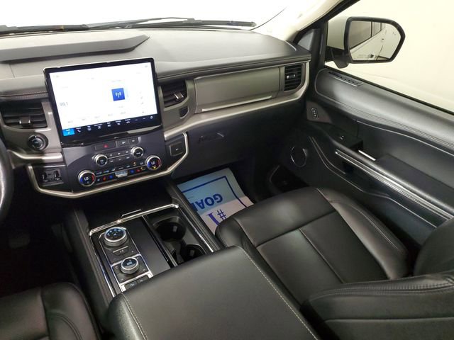 Used 2022 Ford Expedition Max XLT image 19