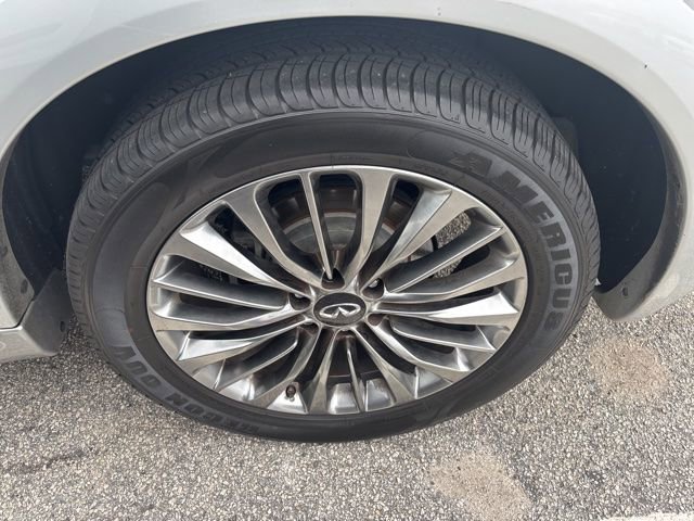 Used 2019 INFINITI QX80 Luxe w/ 22" Wheel Package AWD/4WD image 5