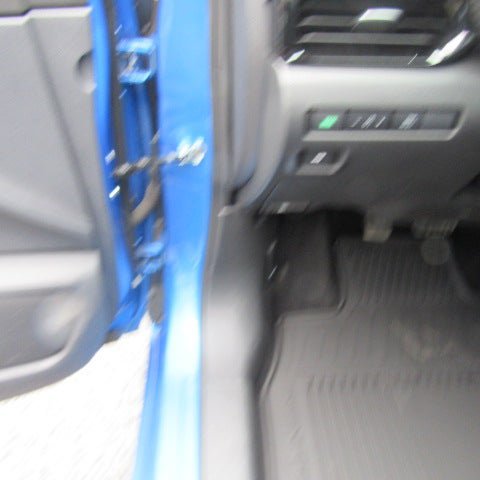 Used 2025 Nissan Sentra SV FWD image 17