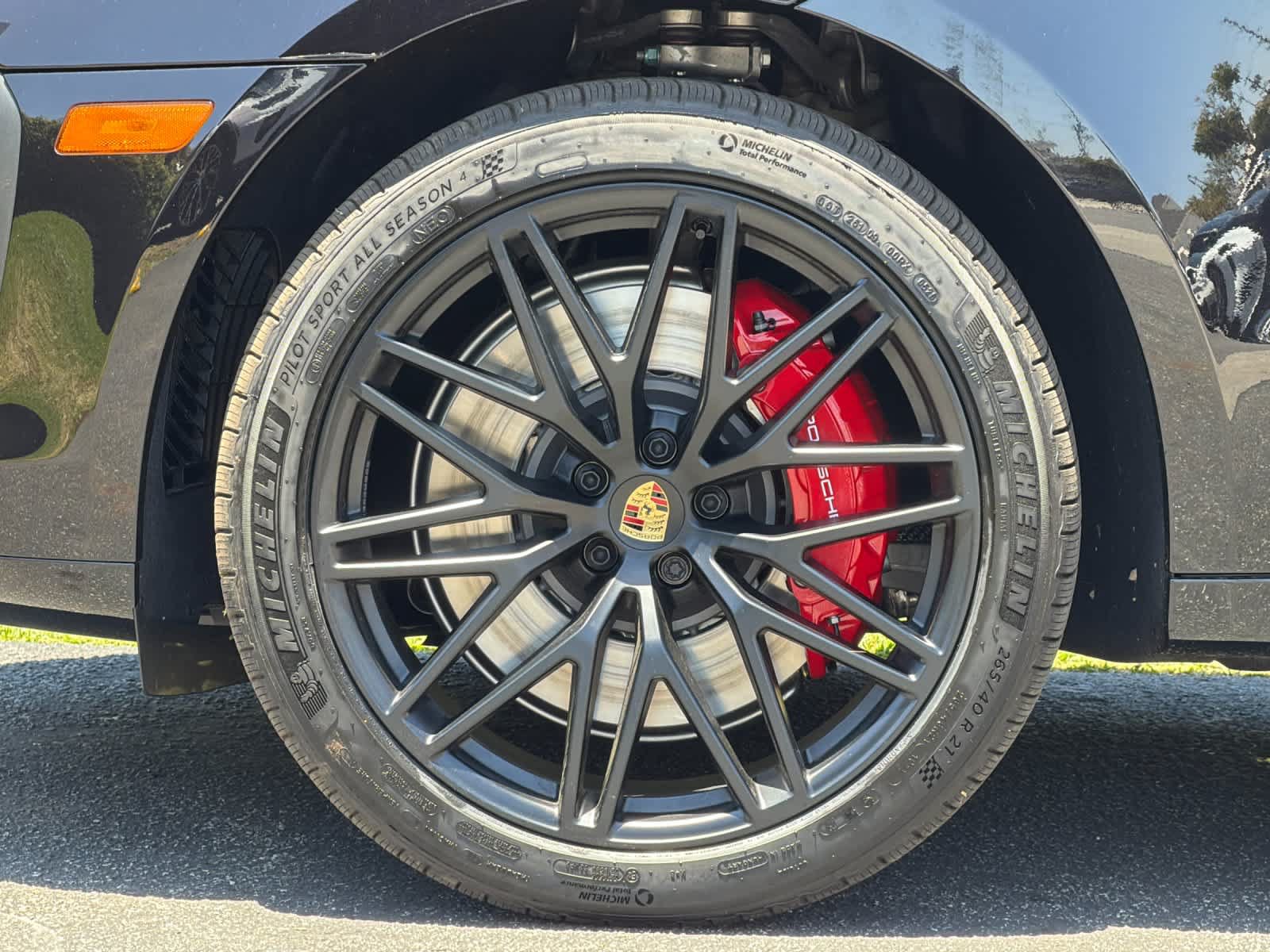 New 2026 Porsche Macan GTS AWD/4WD image 30